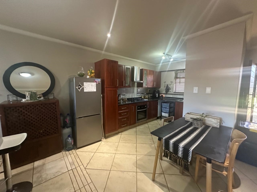 2 Bedroom Property for Sale in Waterval East North West